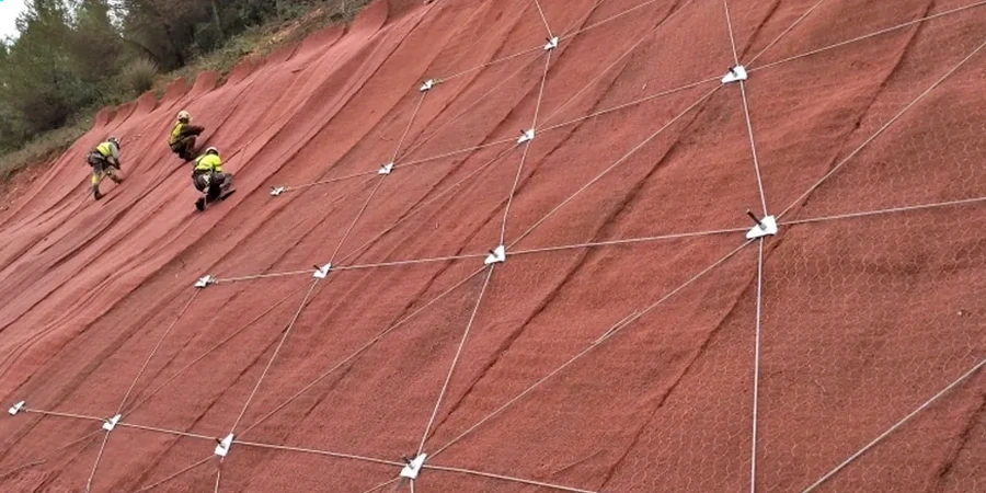 Böschungsstabilitätsanalyse in Heidelberg: Geotechnische Standsicherheit am Hang